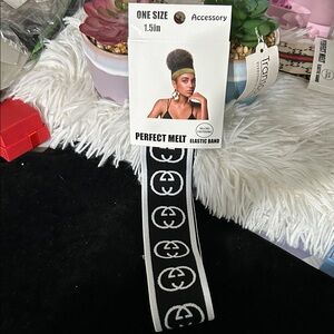 Perfect Melt Black Elastic Hair Band